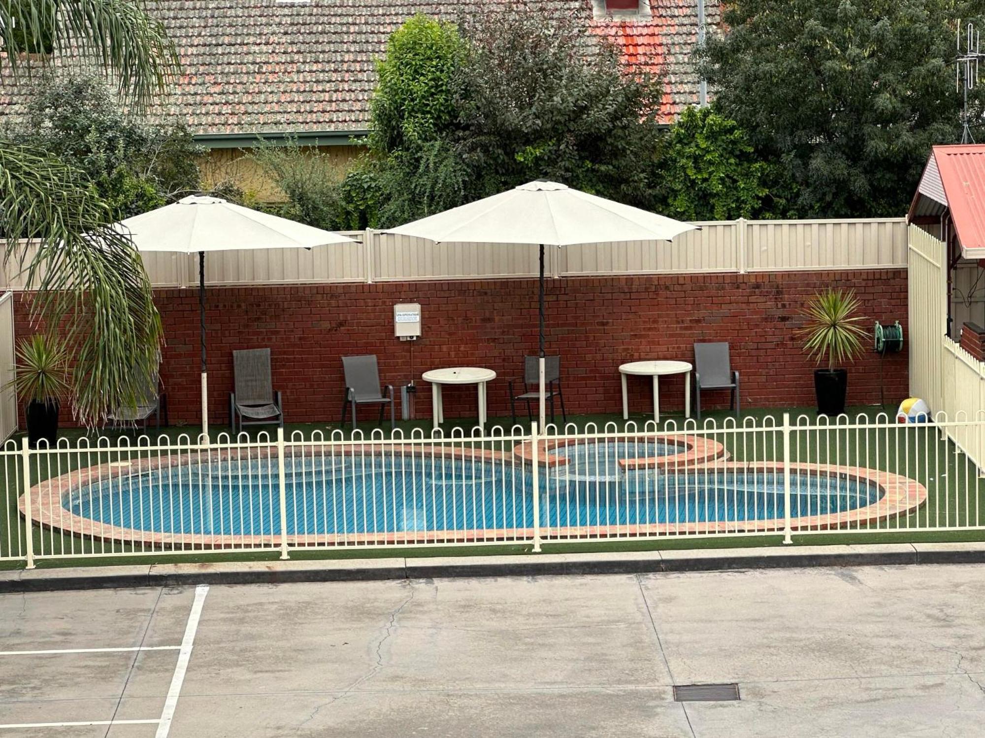 Courtyard Motor Inn Shepparton Eksteriør billede